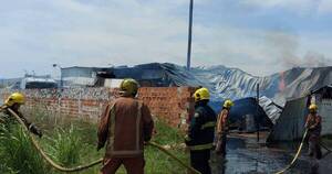 La Nación / Incendio consumió una aceitera y dejó dos heridos en Ypané