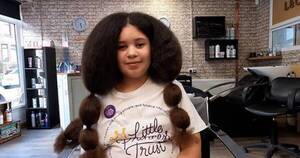 La Nación / Una niña no se cortó el cabello por 6 años para donarlo a quienes padecen de cáncer