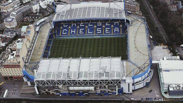 Crónica / El nuevo dueño del Chelsea recibirá de regalo casas y hoteles