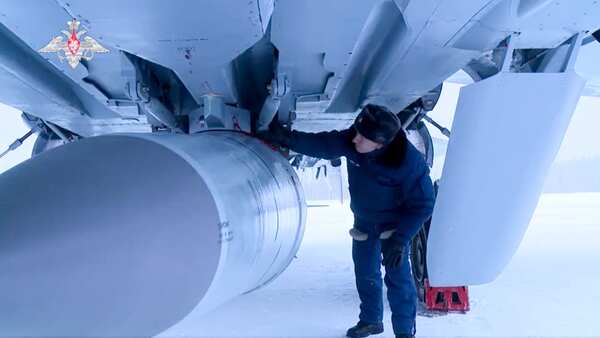 Rusia dice que usó por primera vez misiles hipersónicos en Ucrania - 1000 Noticias