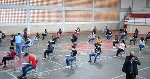 La Nación / Casi 2.700 jóvenes siguen postulando a becas Itaipú tras revisión de exámenes