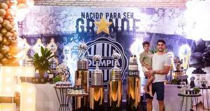 La Nación / Emma Torres Aranda celebró su cumple con “Una noche llena de copas”