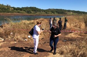 Hallan cadáver en aguas del río Paraná - Noticiero Paraguay