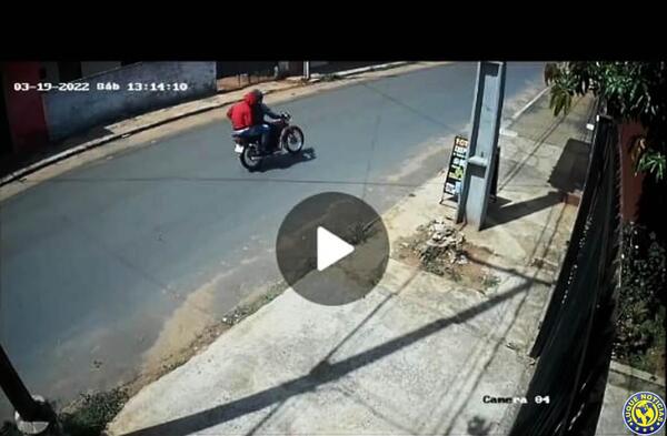 Motochorros encañonan a bebé de 1 año durante asalto en Luque •