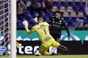 El Puebla de Antony Silva se deja empatar en México - Fútbol - ABC Color