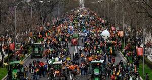 La Nación / Madrid: miles de productores agropecuarios se movilizan ante difícil situación en el campo