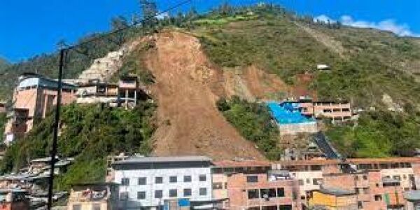 Se elevan a ocho los fallecidos por deslizamiento en los Andes de Perú