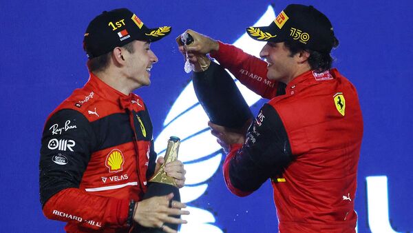 Leclerc primer líder al ganar Baréin; Sainz completó 'doblete' de Ferrari - El Independiente