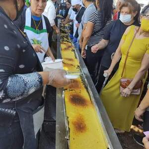 Cocinaron la sopa paraguaya más grande del mundo