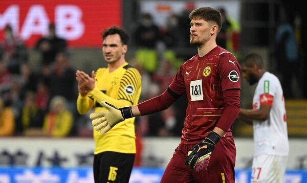 El Dortmund, con Haaland, se aleja del Bayern - Fútbol Internacional - ABC Color