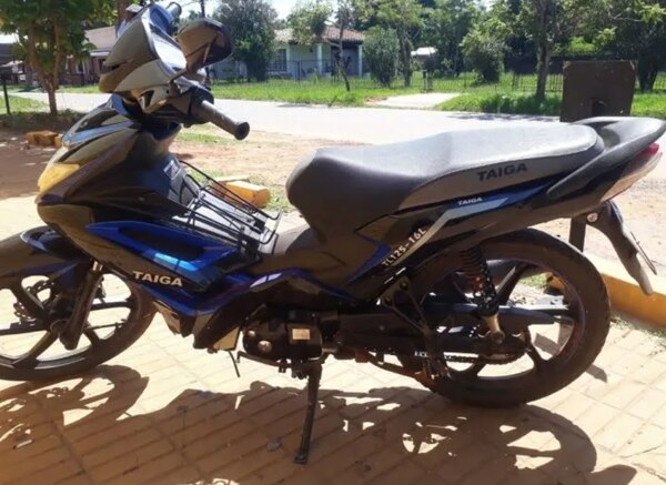 Una adolescente en moto atropella a sexagenario en Coronel Oviedo - Noticiero Paraguay