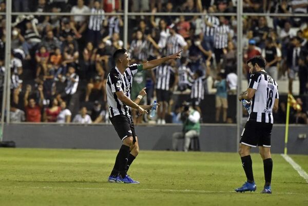 Libertad, a la punta con Tacuara - Fútbol - ABC Color