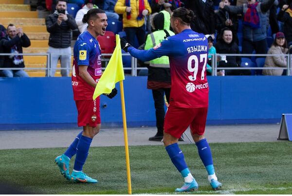 Goles de Medina, ‘Totín’, Araújo, Monges y Báez - Fútbol - ABC Color