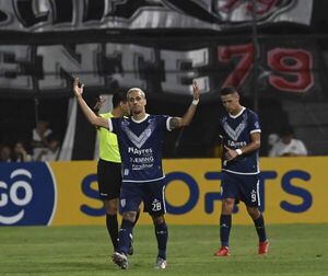 Olimpia 0-Ameliano 2: “Botellón” de agua fría - Fútbol - ABC Color