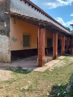 Gobernación priorizó polideportivo, mientras aulas están por colapsar - Nacionales - ABC Color