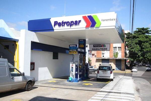 Crónica / Petropar bajó sus precios, pero no hay combustible en algunos surtidores