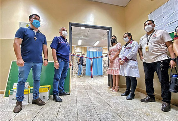 Nelson Cano inauguró importantes mejoras en área de urgencias del hospital de Hernandarias | DIARIO PRIMERA PLANA