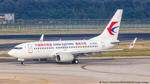 Se estrelló en el sur de China un Boeing 737 con 132 pasajeros (Video)