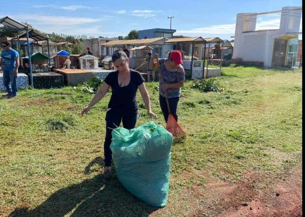 Limpian cementerio ante inoperancia municipal en Minga Guazú