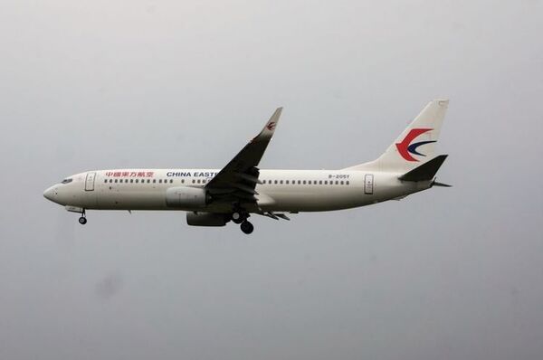 Un avión con 132 personas se estrella en el suroeste de China