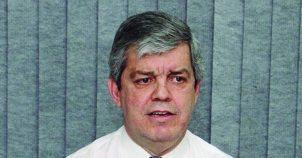 La Nación / “El Gobierno tiene que desnudar Petropar y mostrar la estructura”, exige senador