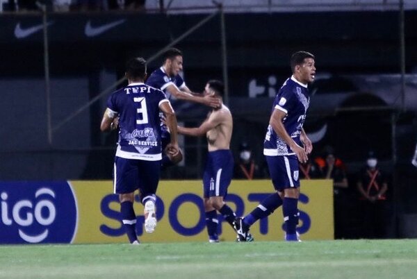 “Esta victoria nos da un alivio”, dice DT de Ameliano, tras victoria ante Olimpia
