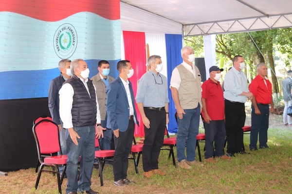 Gobierno inauguró obra que rompe histórico aislamiento de Puerto Irala