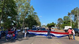 Continúa cierre de ruta en el cruce Villarrica-Paraguarí