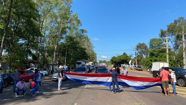 Continúa cierre de ruta en el cruce Villarrica-Paraguarí