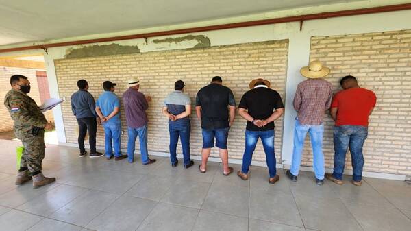 Crónica / Camioneros y taxistas fueron a parar a la comisaria ndaje