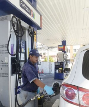 ¿Cómo se financiará el subsidio al combustible? Tributación explica