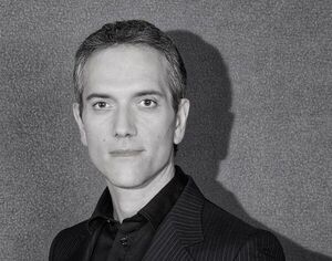 ¿Quién es el nuevo director general de la casa Alexander McQueen?