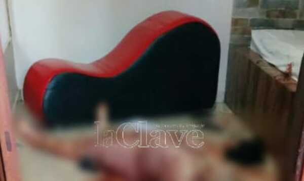 Matan a puñaladas a un hombre en un motel - La Clave
