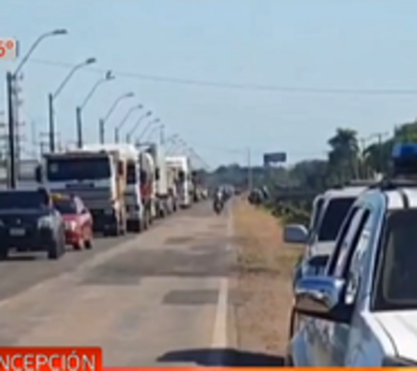 Camioneros detenidos en Concepción tras bloqueo de rutas - Paraguay.com