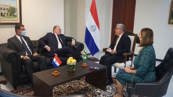 Paraguay expresa su rechazo a declaraciones de ministro de Economía brasileño