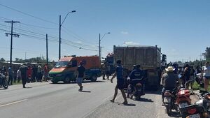 Choque de motos deja tres fallecidos