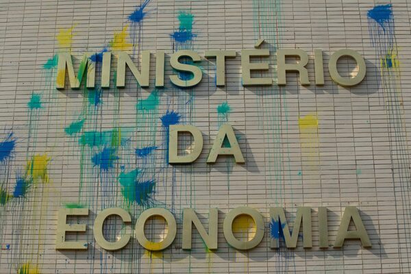 El Gobierno de Brasil suspende los impuestos para importar etanol y seis alimentos - MarketData