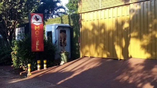 Mujer habría matado de 26 puñaladas a su expareja en un motel en Ciudad del Este