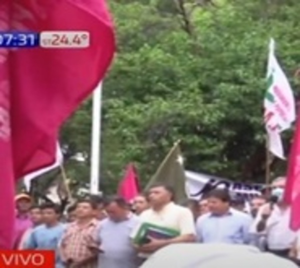 Anuncian masiva marcha campesina en Asunción - Paraguay.com