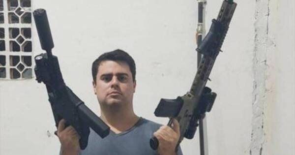 La Nación / Allanan casa de abogado por violencia familiar y encuentran arsenal de armas