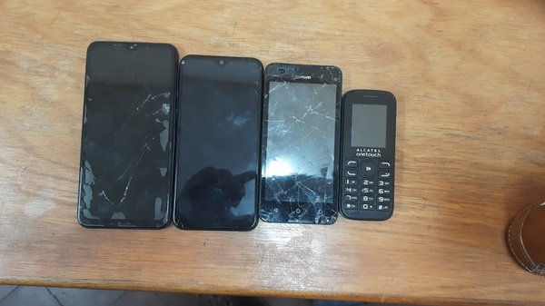 Incautan teléfonos celulares durante requisa en el penal de San Pedro