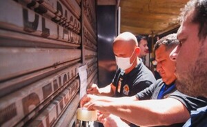 Clausuran local comercial céntrico tras asalto a turista