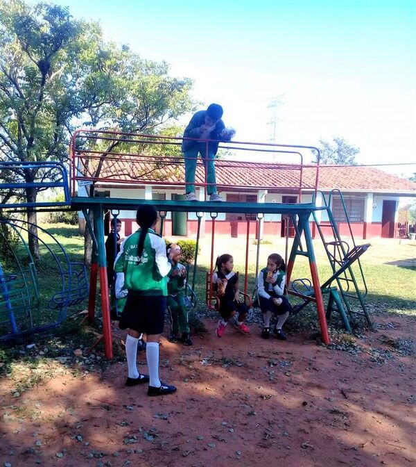 Recomiendan a intendente distribuir almuerzo escolar a escuela rural de Carapeguá - Nacionales - ABC Color