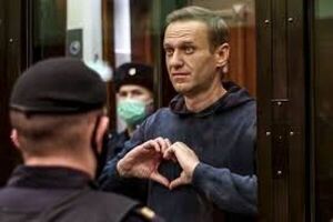 Un tribunal ruso condenó a nueve años de prisión a Alexei Navalny, máximo opositor a Putin
