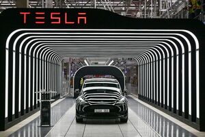 Elon Musk inaugura una “megafábrica” de Tesla