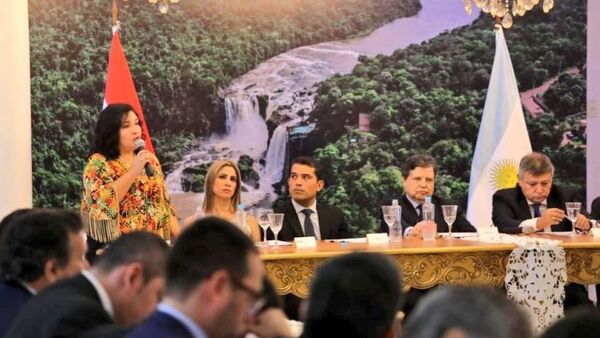 Autoridades firman acta de interés para construir puente entre Presidente Franco y Puerto Iguazú