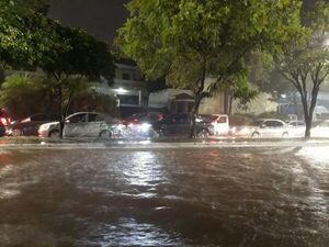 Asunción, otra vez inundada tras la lluvia - Nacionales - ABC Color
