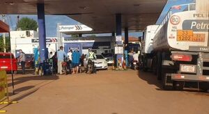 Fluida venta de combustible en Petropar de Concepción