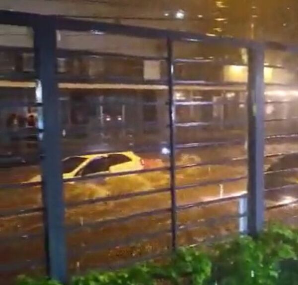 ASUNCIÓN BAJO AGUA: Desesperantes escenas a consecuencia del raudal