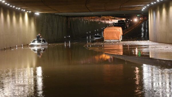 Superviaducto de Madame Lynch se vuelve a inundar